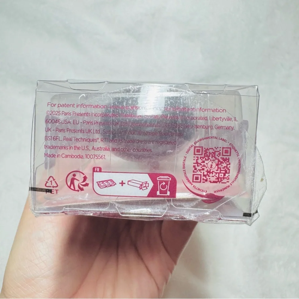 Real Techniques Berry Kiss Perfect Pair Blending Makeup Brush - New